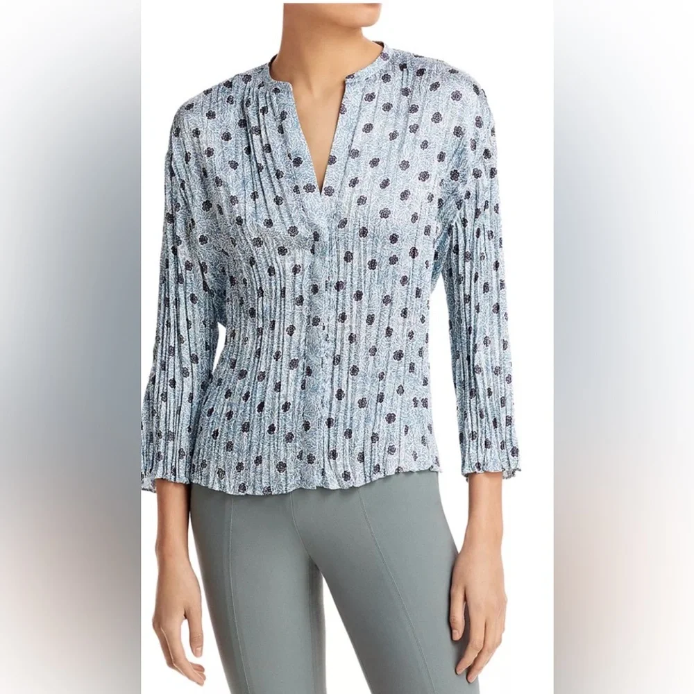 Vince Camellia Print Pleated Blouse, Pale Bay Blue, XS, Never Worn NWOT New! - Picture 2 of 10